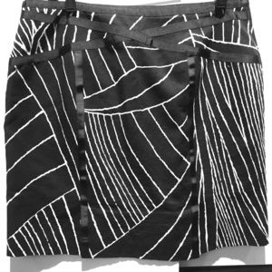 Black and white Ann Taylor business casual skirt